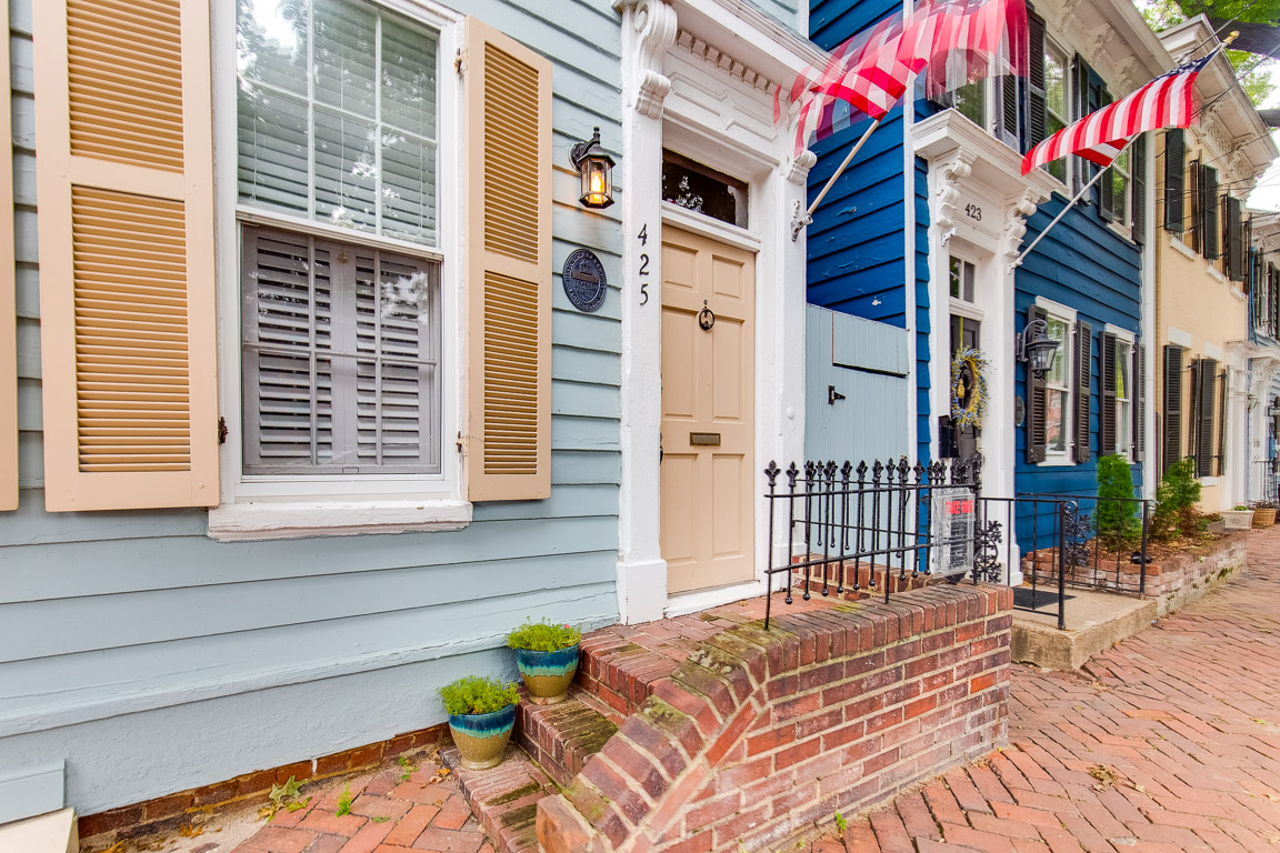 house of the week historic rowhouse in alexandria va